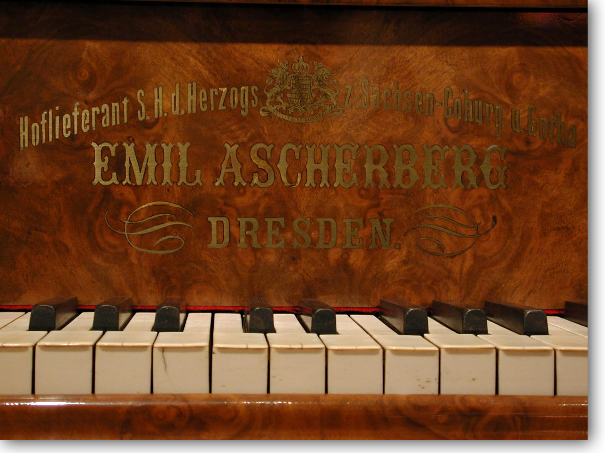 EMIL ASCHERBERG ANTIQUE GRAND PIANO