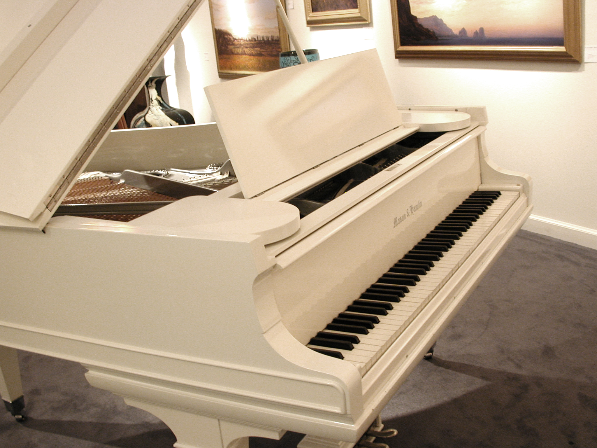 MASON & HAMLIN RESTORED GRAND PIANO
